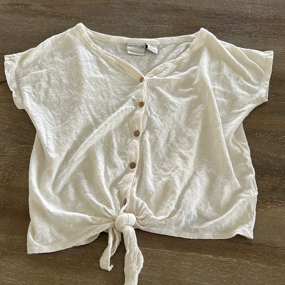 Women blouse. Size Small. Color yellow